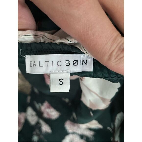 Baltic Born Amalfi off shoulder smocked green maxi dress women’s size Small - Picture 4 of 8